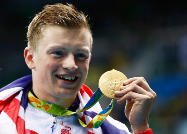 Британский пловец Адам Пити обновил мировой рекорд на Олимпийских играх в Рио, выиграв финальный заплыв на 100 метров брассом с результатом 57,13.