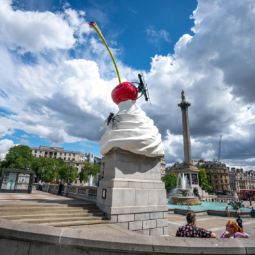 Четвертый пьедестал: какие скульптуры стояли на Трафальгарской площади
