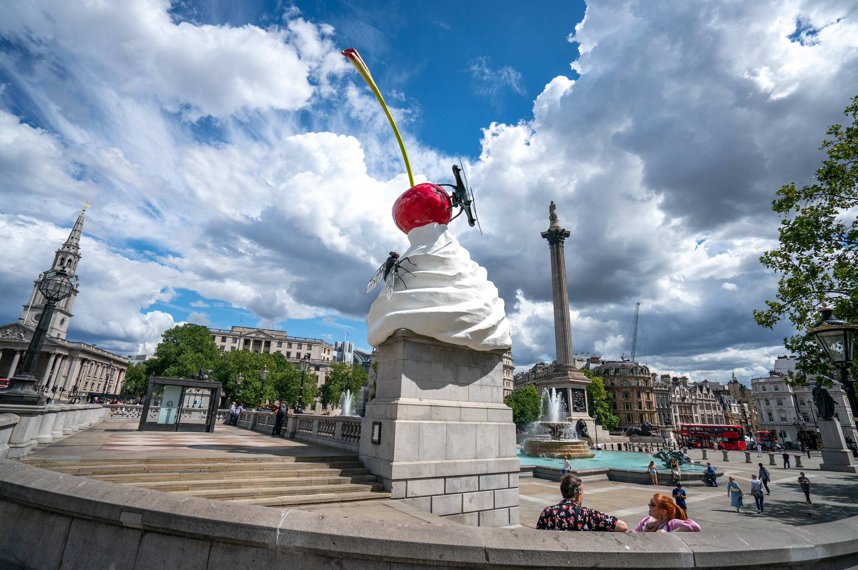 Памятники на Трафальгарской площади в Лондоне
