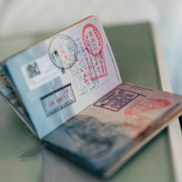 Теперь российскую визу будут выдавать иностранцам на полгода