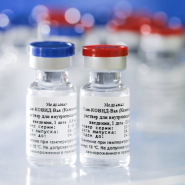 Научный журнал Nature назвал российскую вакцину «Спутник V» «безопасной и эффективной»