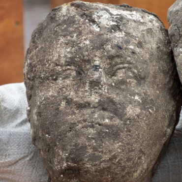 Британские археологи обнаружили уникальные римские статуи на месте строительства скоростной трассы