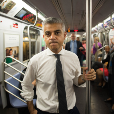 Мэр Лондона предупредил о сбоях в лондонском метро из-за нехватки денег у TfL