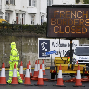 Франция закрывает въезд для туристов из Великобритании