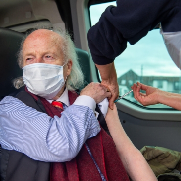 В Англии стартовала весенняя волна вакцинации от коронавируса