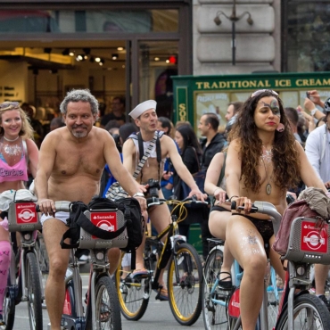 Более тысячи велосипедистов примут участие в лондонском голом велопробеге
