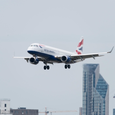 Авиакомпания British Airways объявила об отмене еще более 10 тысяч рейсов