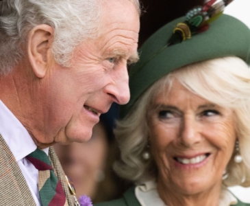Букингемский дворец назвал дату летнего парада Trooping the Colour в честь дня рождения короля