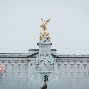 <strong>Побывать в Букингемском дворце, сходить в новый Young V&A и посмотреть выставку Ансельма Кифера – афиша в Лондоне на июль </strong>