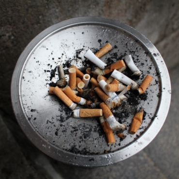 Риши Сунак предложил постепенно повышать возраст продажи сигарет