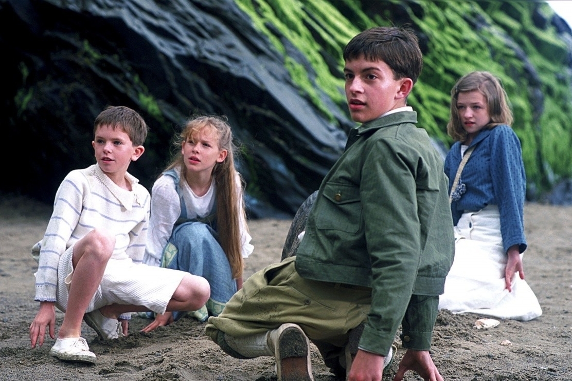Пять детей и волшебство Джонатан Бэйли. «Пять детей и волшебство», 2004. Режиссер: Джон Стефенсон.