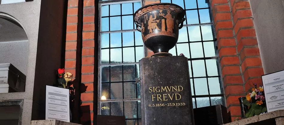 SIGMUND-FREUD