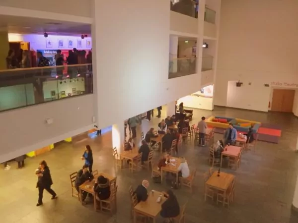 Внутри Artsdepot