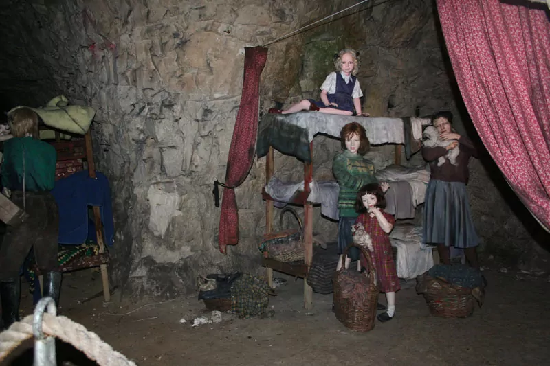 chislehurst-caves-tunnels-478216-o