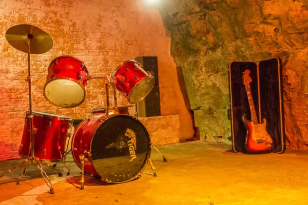 raves in the caves-3