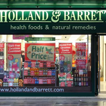 Михаил Фридман купил Holland & Barrett