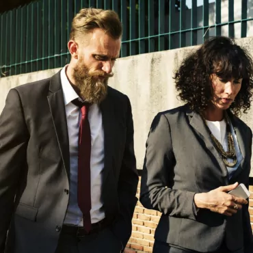 Экономисты верят: зарплаты растут, уровень безработицы снижается