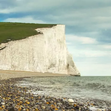 Студентка сорвалась и погибла, позируя для фото на утесе Seven Sisters