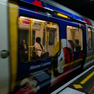 Поезд «Сердце России» начал движение по Circle Line. Но вы этого можете не заметить. — ФОТО