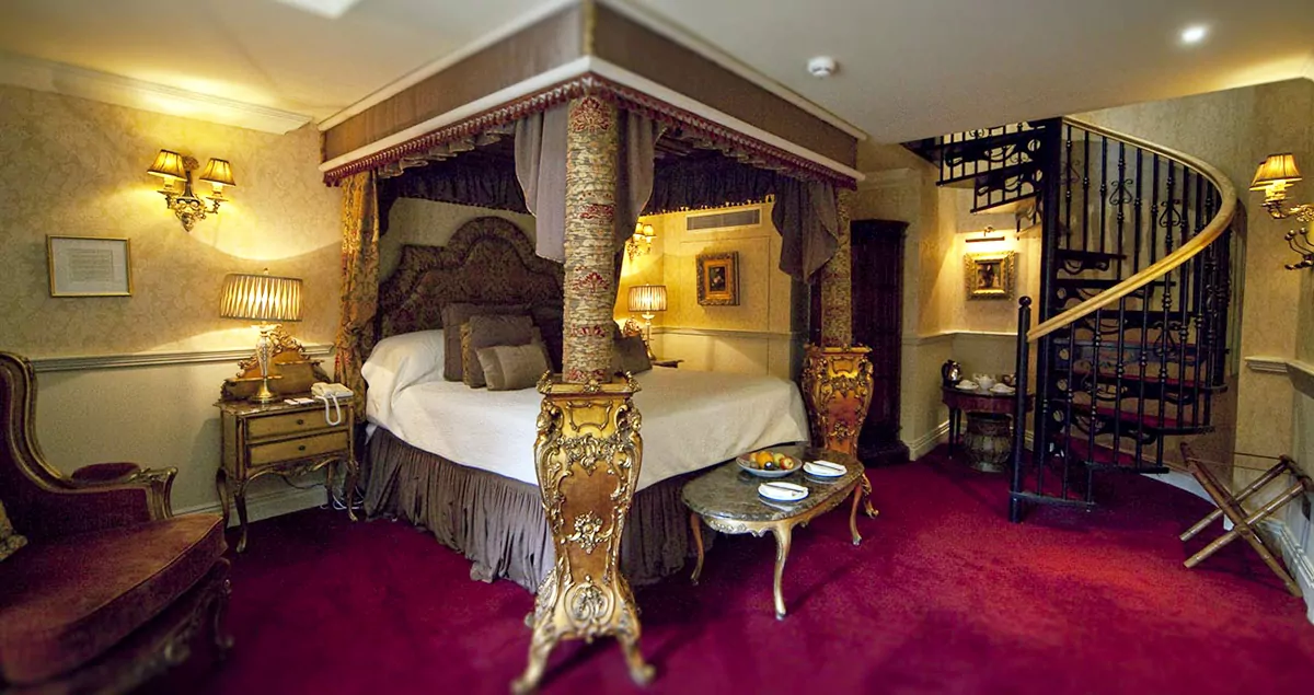 Coombe Abbey Hotel, Бинли