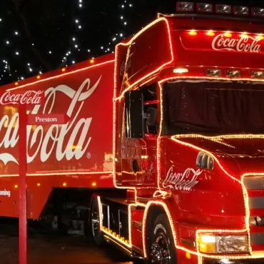 По городам Шотландии и Англии проедет рождественский грузовик Coca-Сola