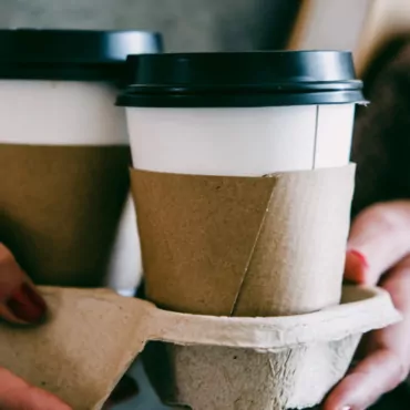 Агентство недвижимости посоветовало британцам экономить на каникулах и кофе, чтобы купить квартиру