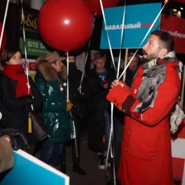 В Лондоне прошел митинг в поддержку Алексея Навального, организованный Чичваркиным