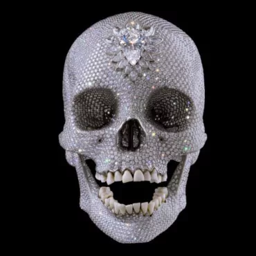 Эрмитаж отказался проводить выставку британца Дэмиена Херста