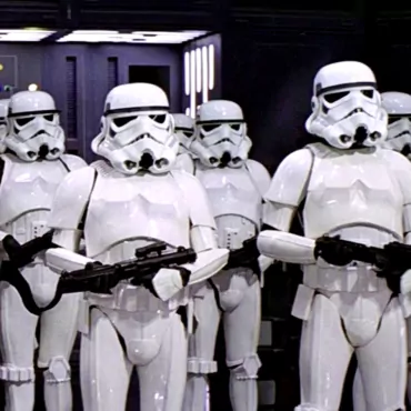 Принц Гарри и принц Уильям снялись в последних «Звездных войнах». Но как их там найти?