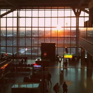 В Heathrow возобновлены полеты после приостановки из-за дронов