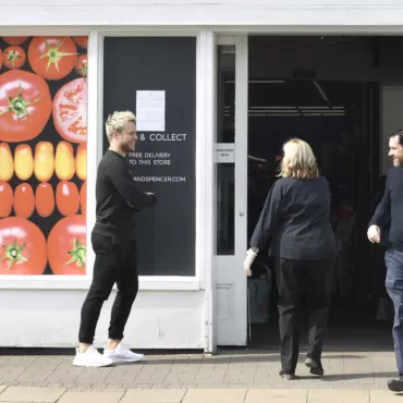 M&S теперь доставляет продукты через Deliveroo
