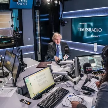 Маша Слоним о Times Radio, подкасте для собачников и дистанции в соцсетях
