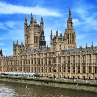 Британский парламент планирует переехать в Йорк