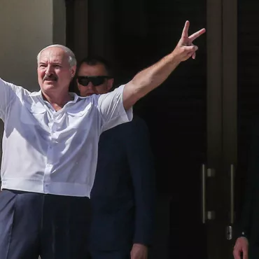 Александру Лукашенко и его сыну запретили въезд в Великобританию
