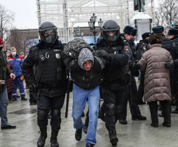 Британский МИД призвал Россию освободить задержанных на митингах 23 января
