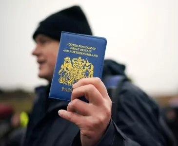 Как изменятся водительские права и номерные знаки на британских автомобилях