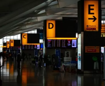 Хитроу предупредил о пятичасовых очередях в аэропорту из-за новых мер безопасности