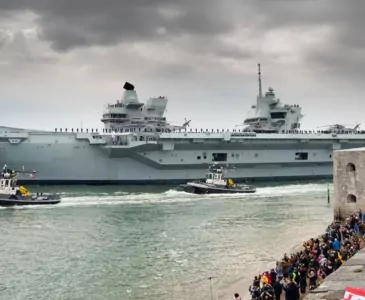 На авианосце Queen Elizabeth произошла вспышка коронавируса