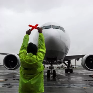 Власти Марокко ввели запрет на авиасообщение с Великобританией из-за COVID-19