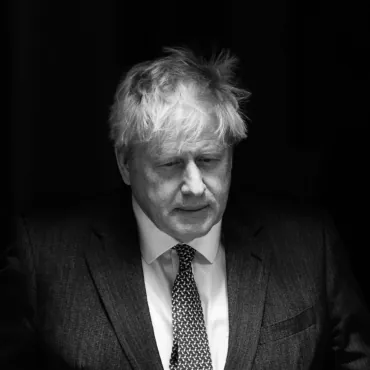 «Сорвавшийся с цепи». Маша Слоним — о новых мемуарах Бориса Джонсона