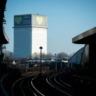 Дело медсестры Летби, снос Grenfell Tower, тарифы Трампа и другие истории недели