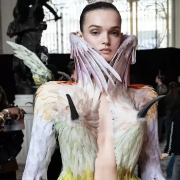 Elsa Schiaparelli. Что надеть перед концом света? 