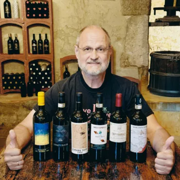 «Миру не нужно еще одно тосканское вино, ему нужна интересная история»: интервью с основателем Vinae Montae