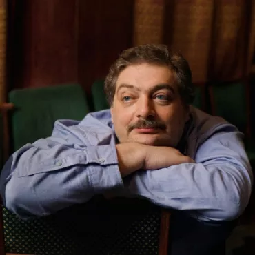Дмитрий Быков: «Язык любит, когда его осваивают пришельцы» 