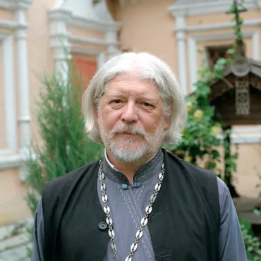 Отец Алексей Уминский — о сериалах, предрассудках, ЛГБТ и Боге: 16 вопросов священнику